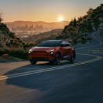 טויוטה +C-HR החשמלי החל ב-179,990 שקלים