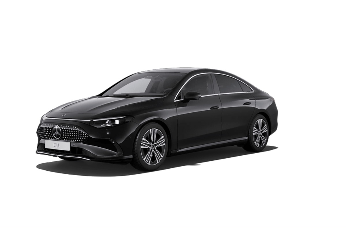 פנים הרכב של מרצדס CLA EQ החשמלית