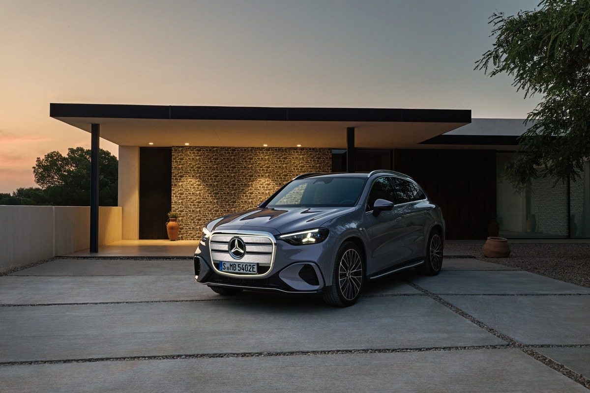 מרצדס GLC חשמלית בגימור חיצוני, מבט שלושת-רבעי קדמי
